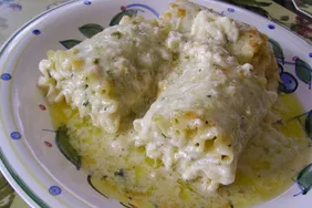 Lasagna Alfredo Roll Ups
